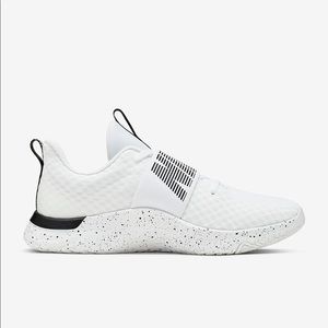 Women's Training Shoe
Nike In-Season TR 9